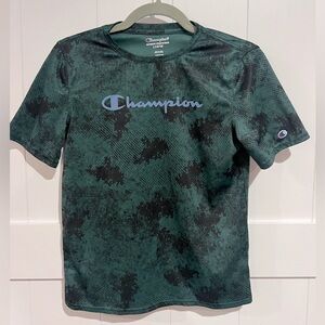 Champion Youth Boys 14 16 XL Green Black Digital Camouflage Camo T-shirt Logo